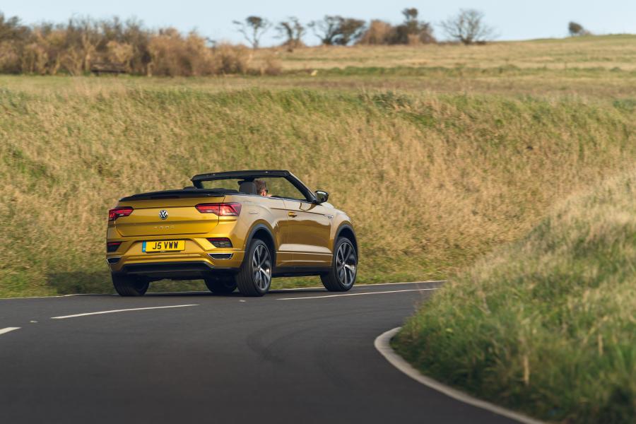  Volkswagen T-Roc Cabriolet R-Line 2020 года  (UK) (фото 38 из 40)